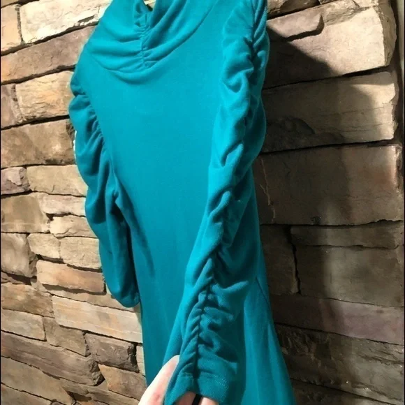 New directions size medium ruffle sleeve shirt - Picture 10 of 14